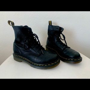 DR MARTEN pascal boot size 5 women’s